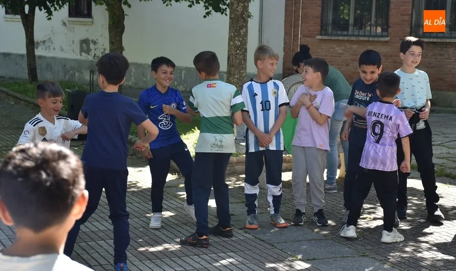 Foto 6 - El Colegio San Francisco se suma al D&iacute;a de la Educaci&oacute;n F&iacute;sica en la calle