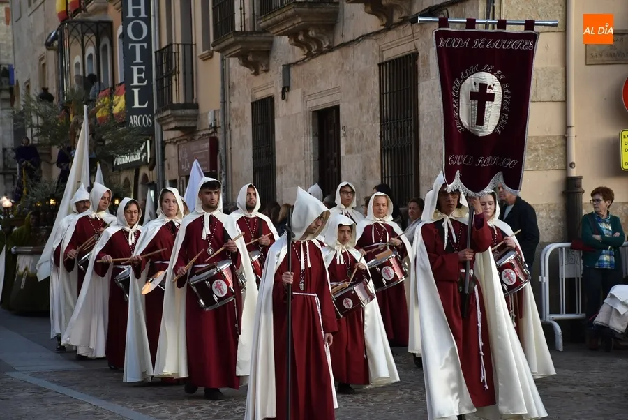 Foto 4 - La Cofrad&iacute;a de la Oraci&oacute;n del Huerto procesiona con la vitola de su 140&ordm; aniversario