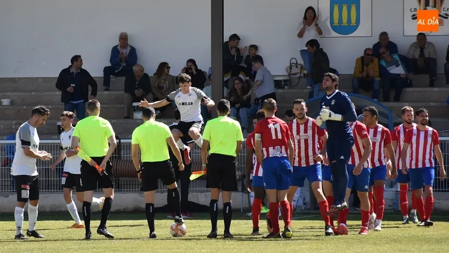 Foto 2 - El Senior del Ciudad Rodrigo solventa otra vez desde los 11 metros un duelo contra la parte baja
