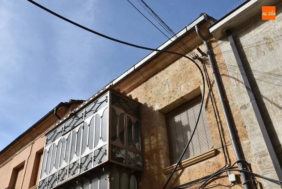 Foto 4 - Indignaci&oacute;n entre los vecinos de la calle Puerta de Santiago al quedarse su v&iacute;a finalmente sin arreglar