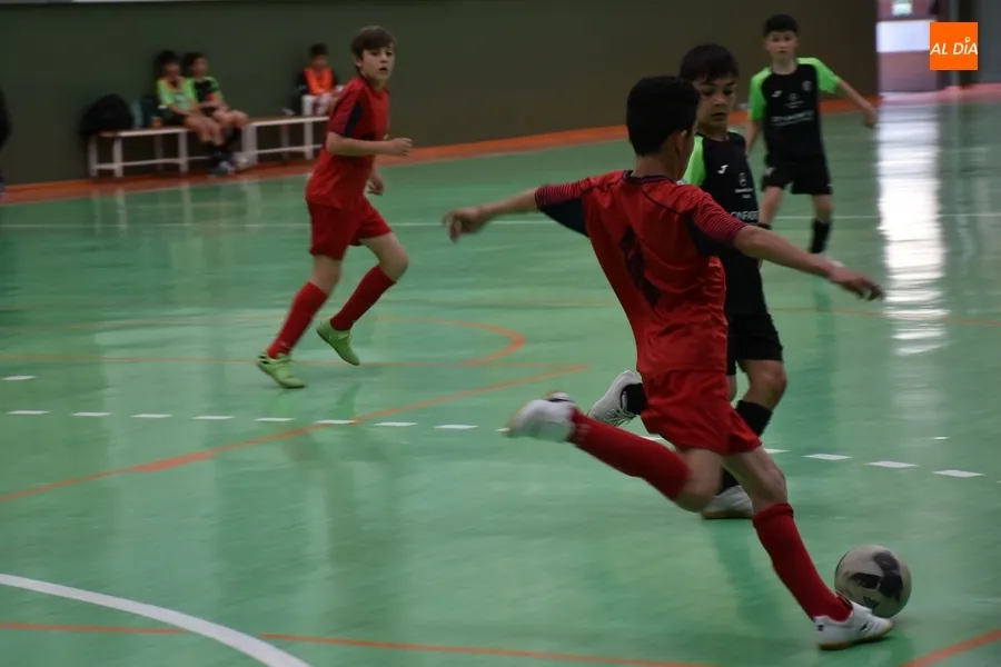 Foto 5 - El Alev&iacute;n A del III Columnas se proclama Campe&oacute;n de Liga