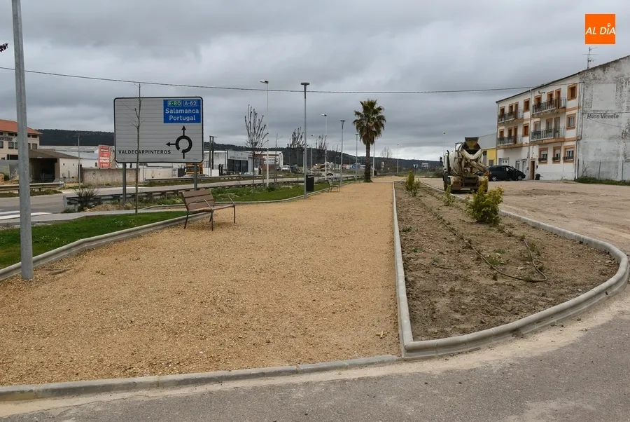 Foto 2 - Inaugurado el Paseo de la Constituci&oacute;n