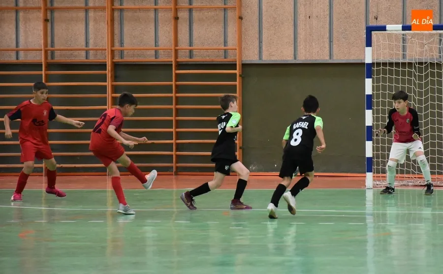 Foto 7 - El Alev&iacute;n A del III Columnas se proclama Campe&oacute;n de Liga