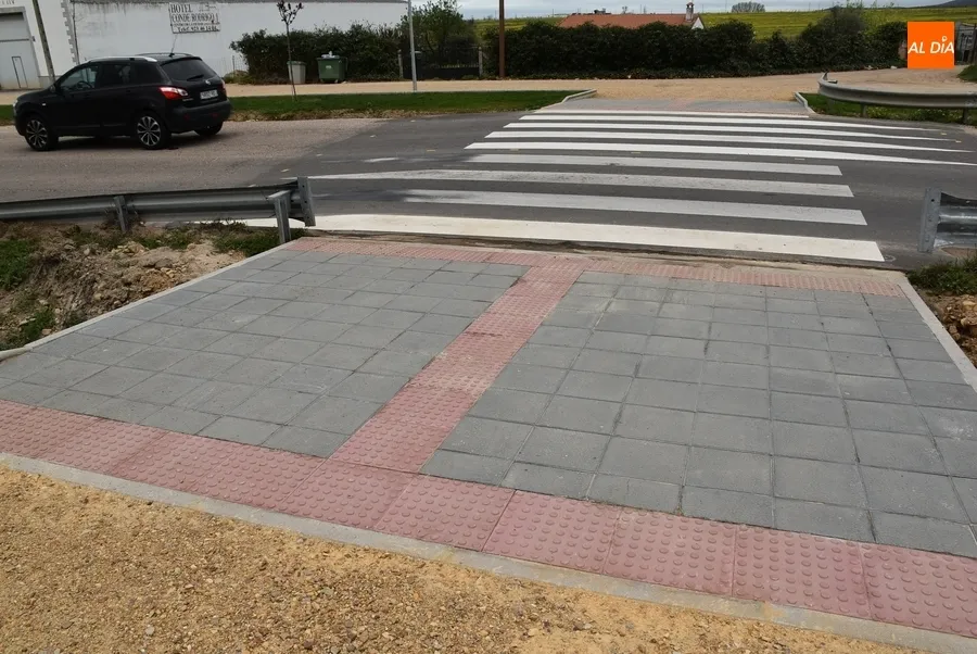 Foto 4 - Inaugurado el Paseo de la Constituci&oacute;n