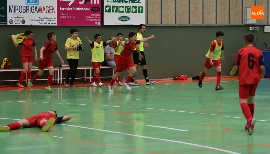 Foto 11 - El Alev&iacute;n A del III Columnas se proclama Campe&oacute;n de Liga