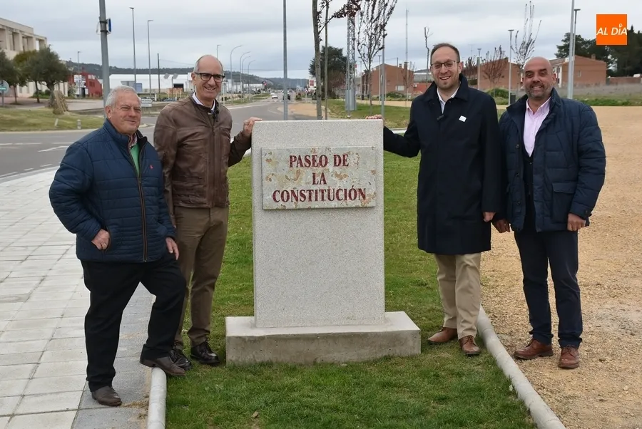 Foto 6 - Inaugurado el Paseo de la Constituci&oacute;n