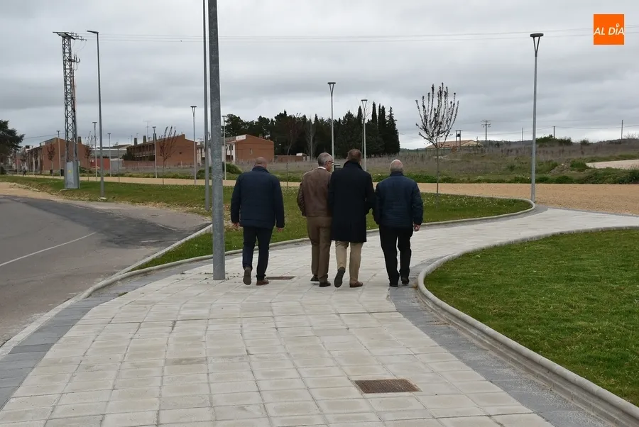 Foto 7 - Inaugurado el Paseo de la Constituci&oacute;n