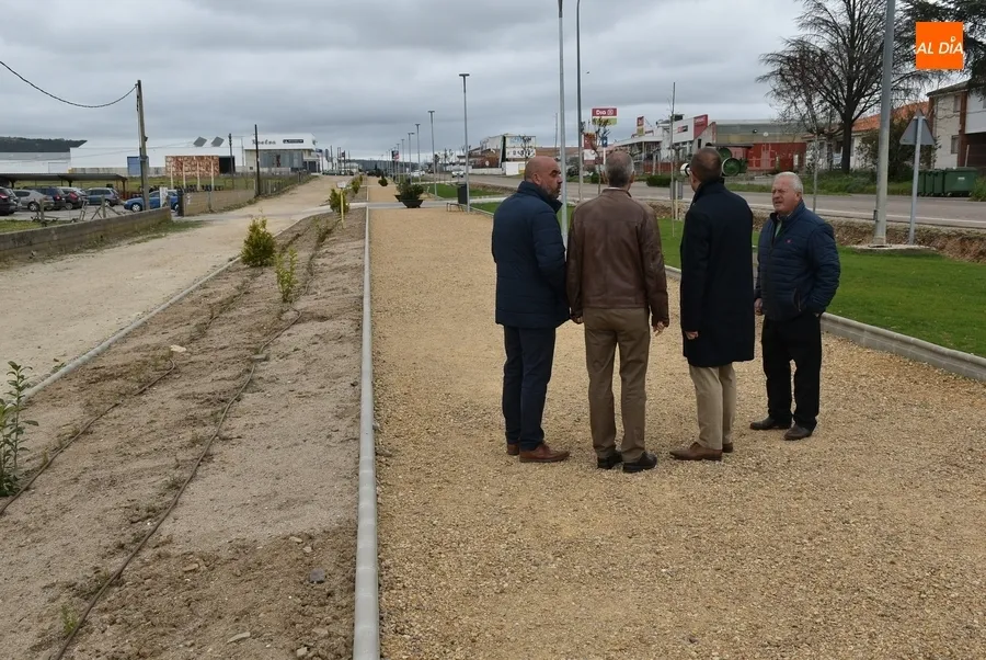 Foto 11 - Inaugurado el Paseo de la Constituci&oacute;n