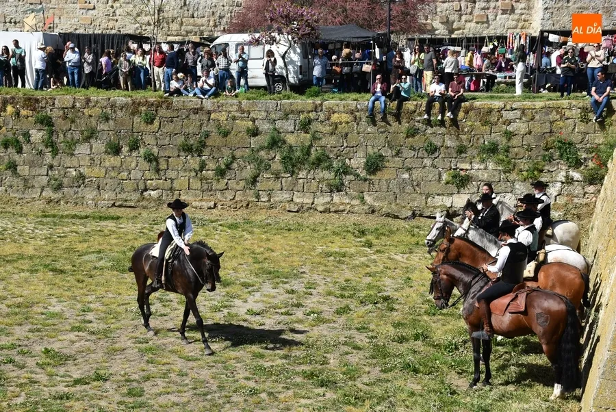 Foto 7 - Calurosa ma&ntilde;ana de Charrada con protagonismo local, incluido de ni&ntilde;os y j&oacute;venes
