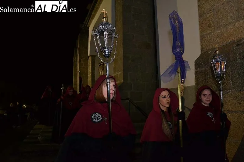 Foto 10 - La luna llena gu&iacute;a el destino de Nuestra Se&ntilde;ora de Las Angustia de B&eacute;jar