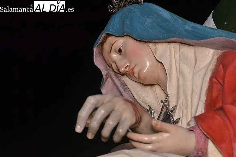 Foto 7 - La luna llena gu&iacute;a el destino de Nuestra Se&ntilde;ora de Las Angustia de B&eacute;jar