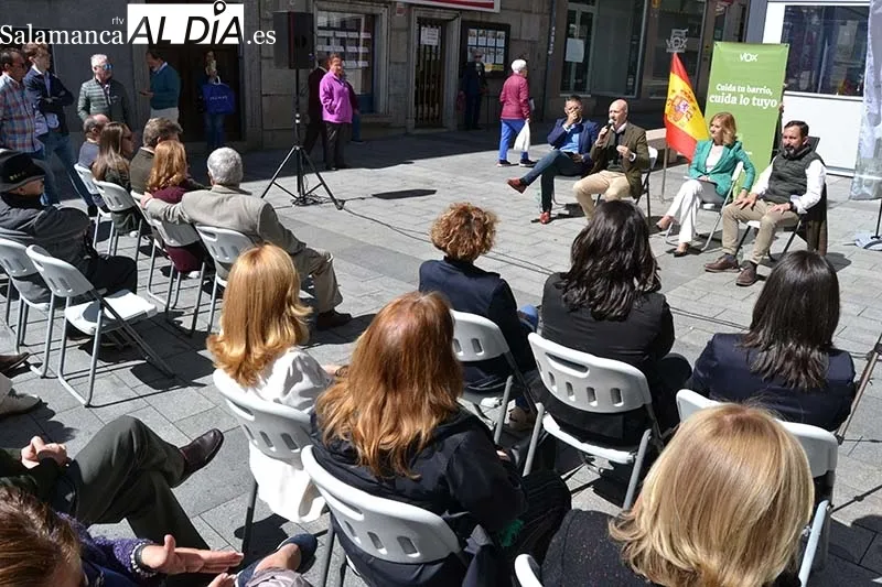 Foto 4 - VOX presenta lista por primera vez en B&eacute;jar con Purificaci&oacute;n Pozo al frente