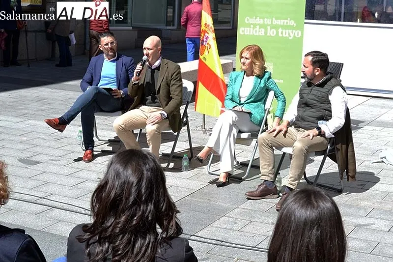 Foto 6 - VOX presenta lista por primera vez en B&eacute;jar con Purificaci&oacute;n Pozo al frente