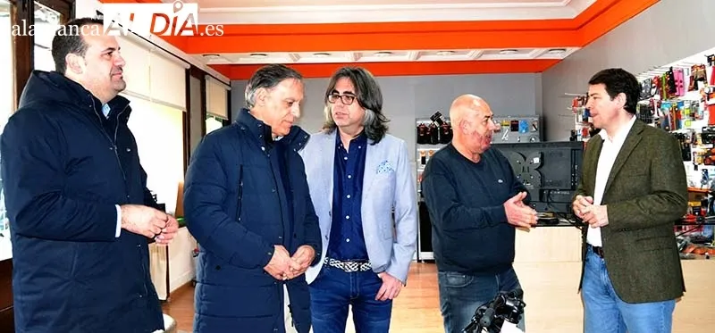 Foto 2 - Ma&ntilde;ueco elige para su &ldquo;selecci&oacute;n&rdquo; al nuevo candidato del PP en B&eacute;jar