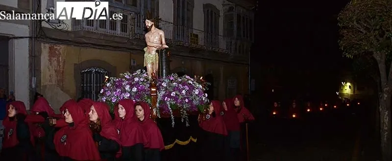 Foto 10 - El &ldquo;Nazareno&rdquo; sella su promesa de silencio en la noche bejarana