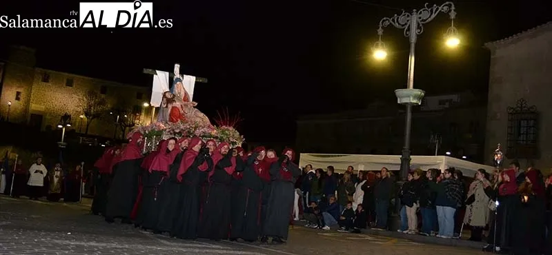 Foto 8 - La luna llena gu&iacute;a el destino de Nuestra Se&ntilde;ora de Las Angustia de B&eacute;jar