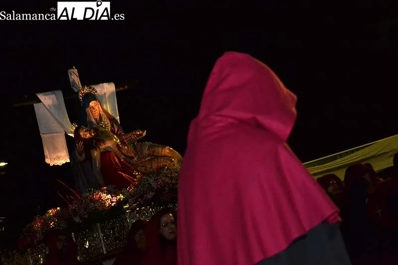 Foto 4 - La luna llena gu&iacute;a el destino de Nuestra Se&ntilde;ora de Las Angustia de B&eacute;jar