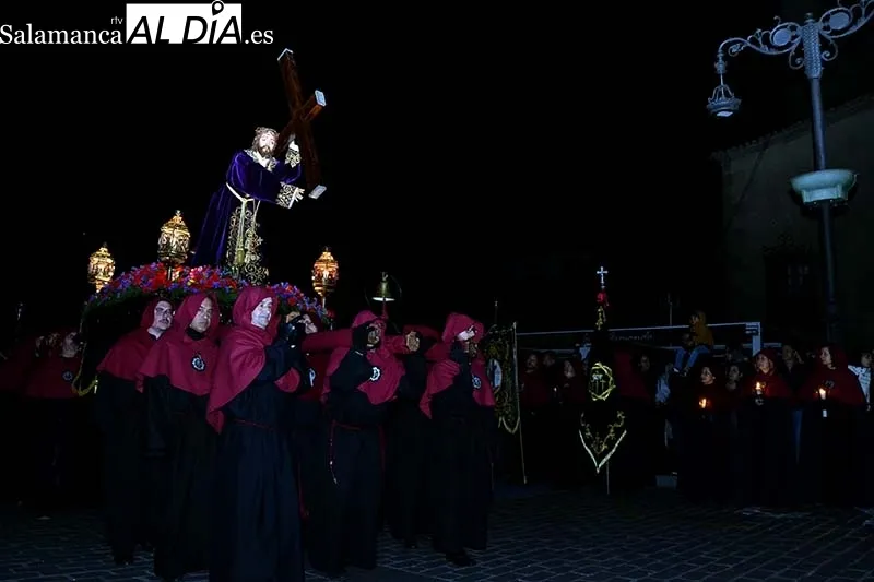 Foto 8 - El &ldquo;Nazareno&rdquo; sella su promesa de silencio en la noche bejarana