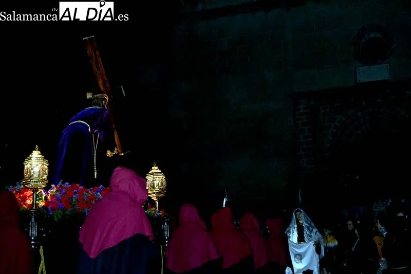 Foto 5 - El &ldquo;Nazareno&rdquo; sella su promesa de silencio en la noche bejarana