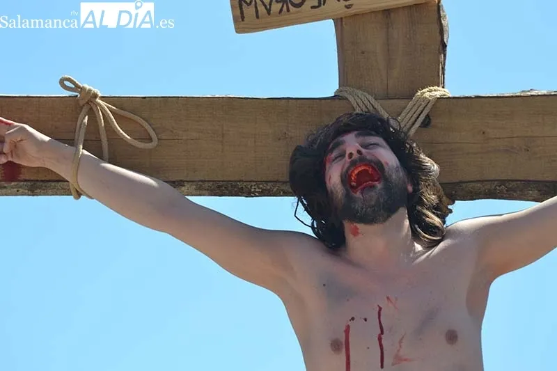 Foto 2 - &ldquo;La Sentencia&rdquo; abarrota de p&uacute;blico la Semana Santa bejarana