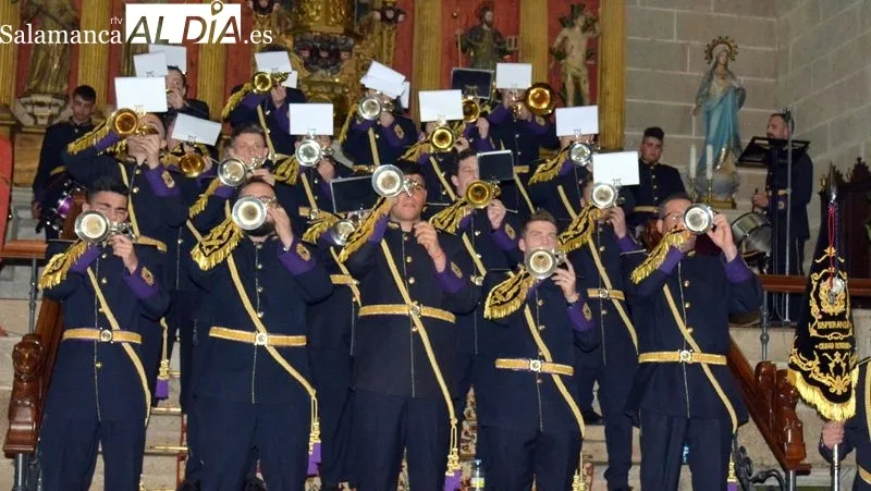 Foto 4 - La Banda de Cornetas y Tambores 'Esperanza' abre la Semana Santa en Lumbrales