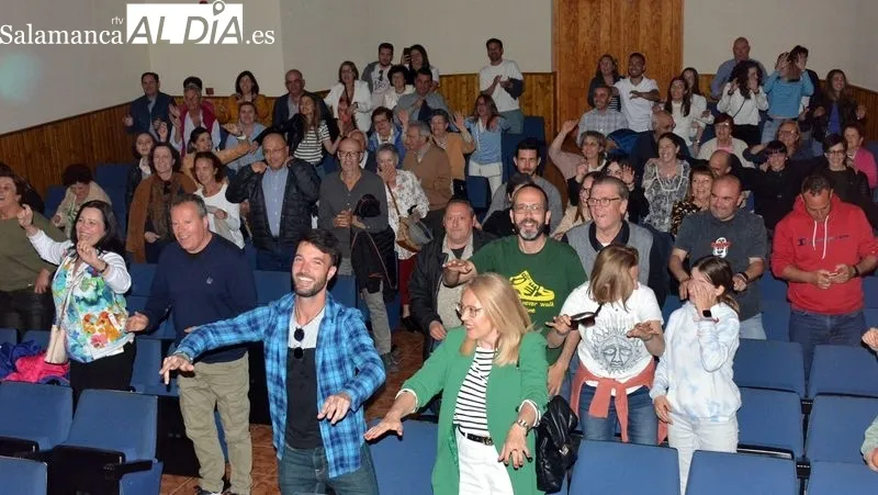 La interacción del monologista Larrodera con el público fue constante