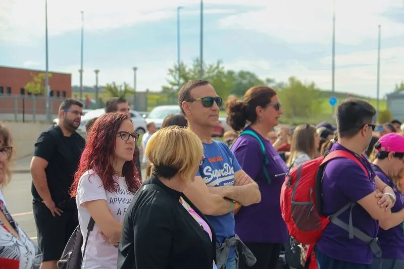 Foto 4 - Cerca de 900 escolares, profesores y miembros de la comunidad educativa de Carbajosa celebran el D&iacute;a de la Educaci&oacute;n F&iacute;sica en la Calle