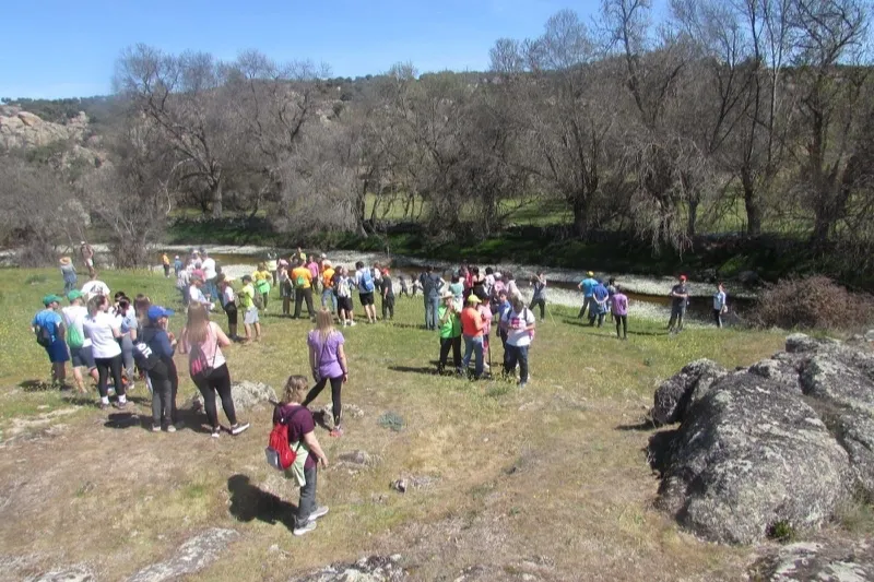 Malpartida acogía la marcha de senderismo solidaria con Aspaym