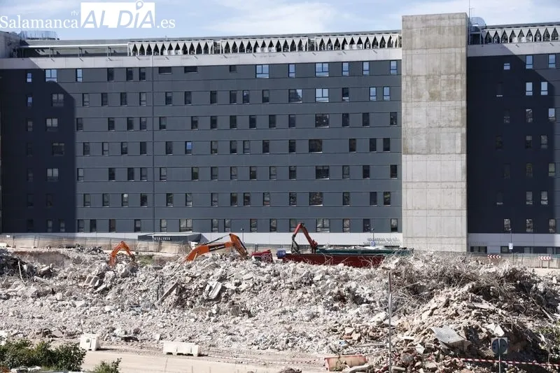 Estado actual del solar que ocupaba en antiguo Hospital Clínico Universitario de Salamanca. Foto de David Sañudo