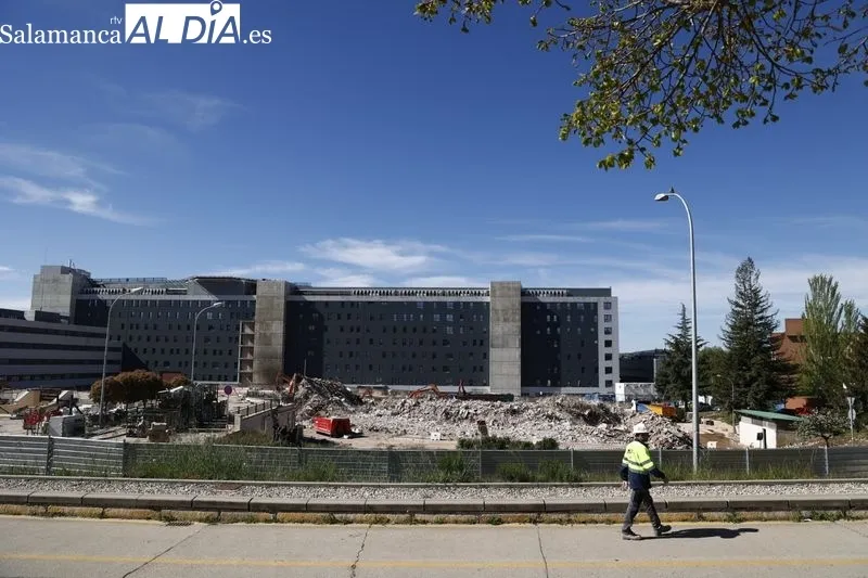 Estado actual del solar que ocupaba en antiguo Hospital Clínico Universitario de Salamanca. Foto de David Sañudo