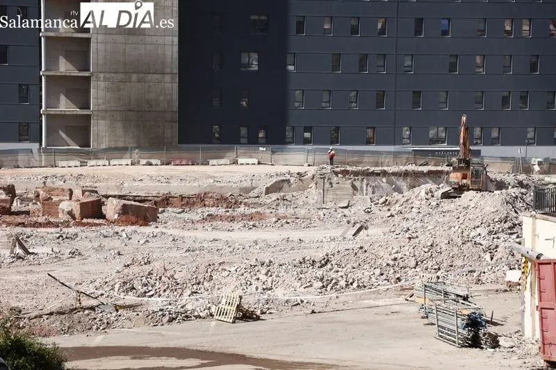 Estado actual del solar que ocupaba en antiguo Hospital Clínico Universitario de Salamanca. Foto de David Sañudo