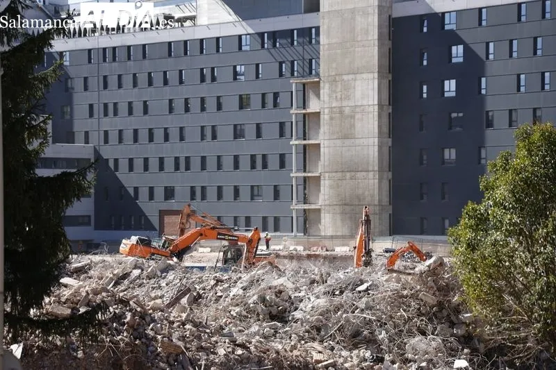 Estado actual del solar que ocupaba en antiguo Hospital Clínico Universitario de Salamanca. Foto de David Sañudo