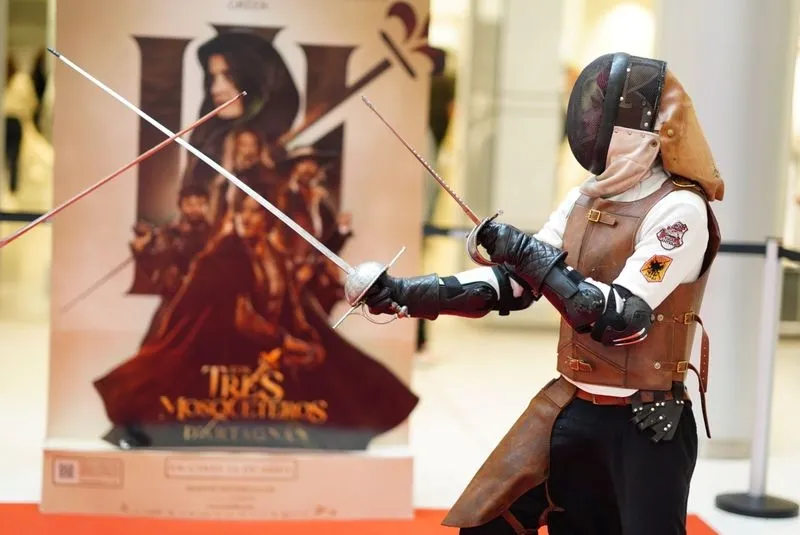 Exhibición de esgrima antigua en El Tormes