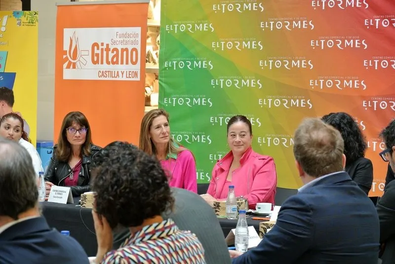 Encuentro empresarial en el Centro Comercial El Tormes
