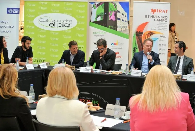 Encuentro empresarial en el Centro Comercial El Tormes