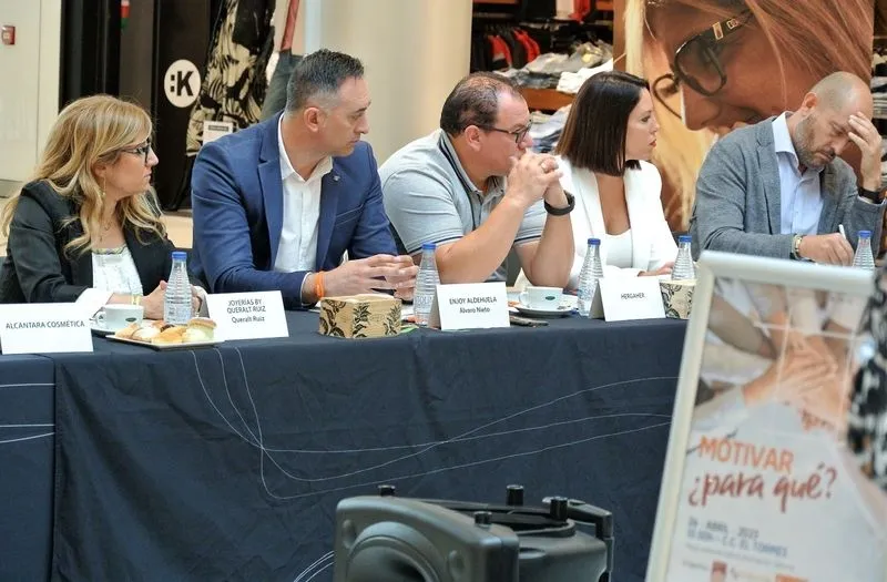 Encuentro empresarial en el Centro Comercial El Tormes
