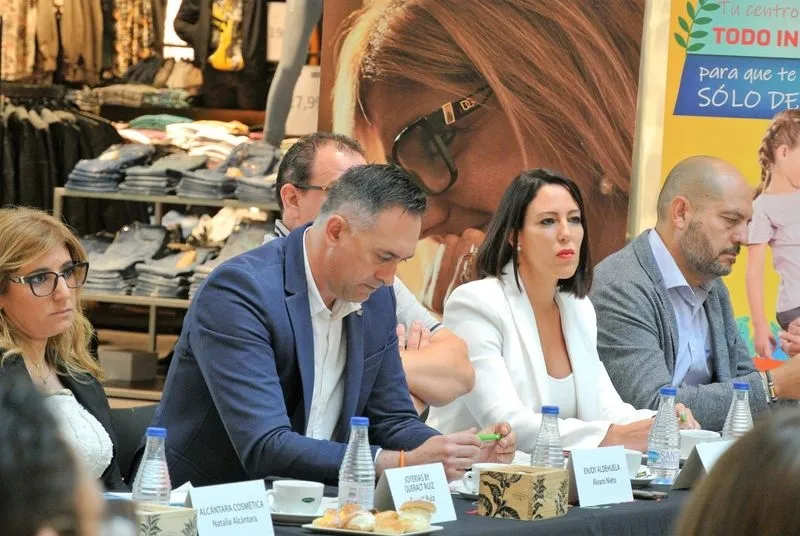 Encuentro empresarial en el Centro Comercial El Tormes