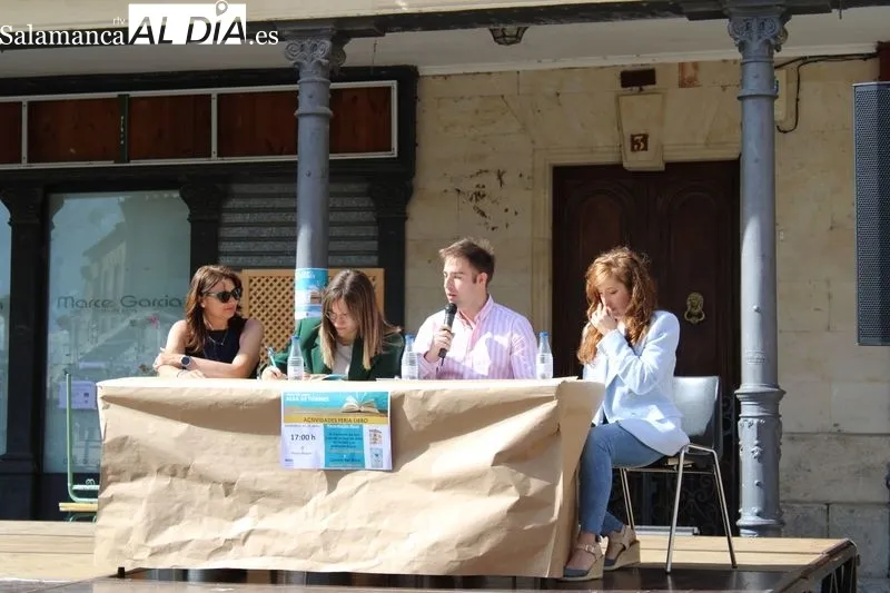 Foto 11 - &Eacute;xito de p&uacute;blico y participaci&oacute;n en la Feria del Libro