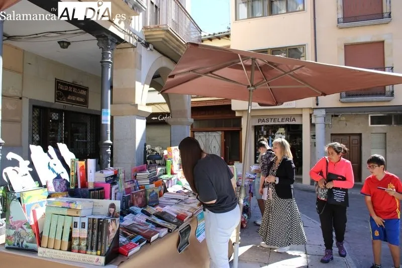 Foto 5 - &Eacute;xito de p&uacute;blico y participaci&oacute;n en la Feria del Libro