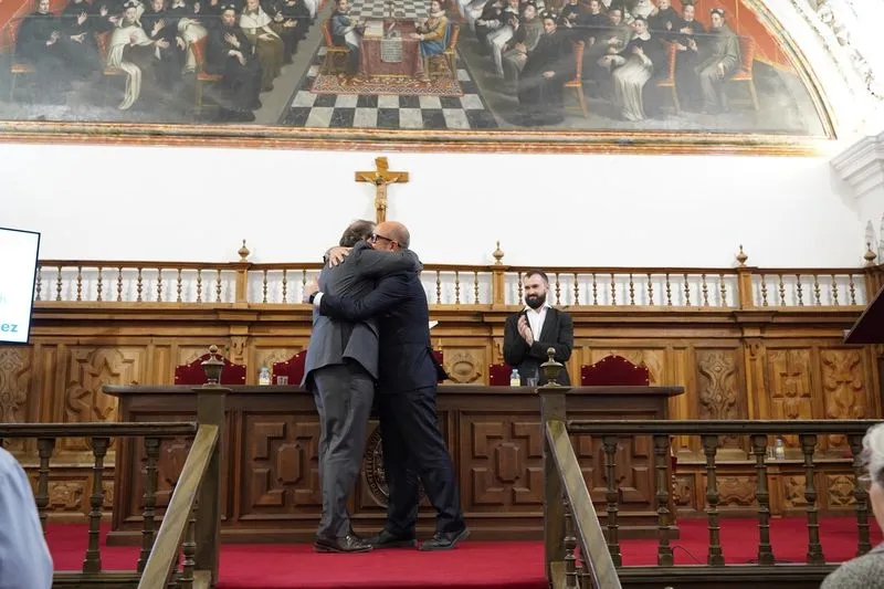 Foto 10 - El periodista y alumni Luis de Vega, galardonado con el Premio Mar&iacute;a Teresa Aubach de Comunicaci&oacute;n 2023