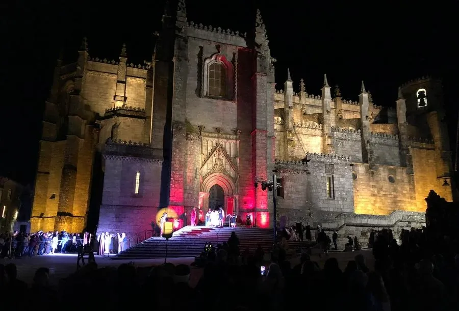 Foto 2 - Mir&oacute;briga &lsquo;exporta&rsquo; Semana Santa: la Banda Esperanza toca en Salamanca y La Pasi&oacute;n llega a Guarda