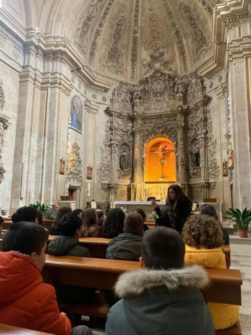 Foto 8 - Divertido y sorprendente paseo por los monumentos de Salamanca