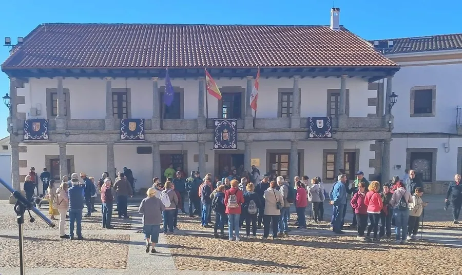 Foto 8 - El encuentro de &lsquo;Descubre nuestros pueblos&rsquo; de Fuenteguinaldo re&uacute;ne a m&aacute;s de 300 personas