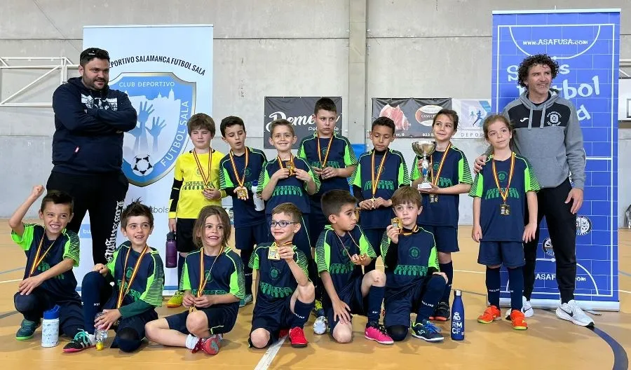 Foto 5 - Los dos Prebenjamines del III Columnas ganan sus respectivas Copas