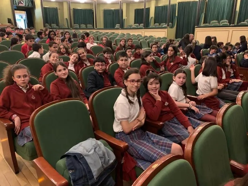 Foto 2 - Los alumnos del San Juan Bosco refuerzan sus conocimientos con la representaci&oacute;n teatral &ldquo;Hotel Canterville&rdquo;