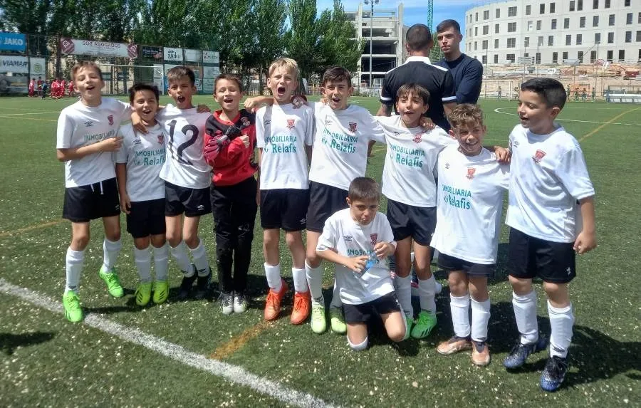 Foto 7 - El Benjam&iacute;n A del Ciudad Rodrigo conquista el t&iacute;tulo de Liga