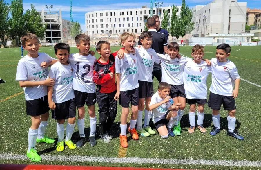 Foto 4 - El Benjam&iacute;n A del Ciudad Rodrigo conquista el t&iacute;tulo de Liga
