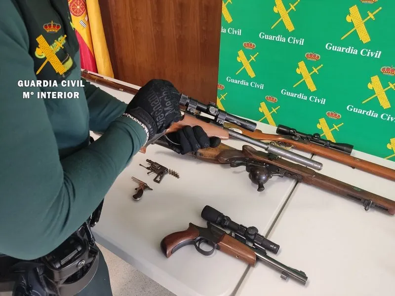 Armas intervenidas en esta operación de la Guardia Civil de Salamanca