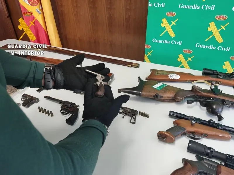 Armas intervenidas en esta operación de la Guardia Civil de Salamanca