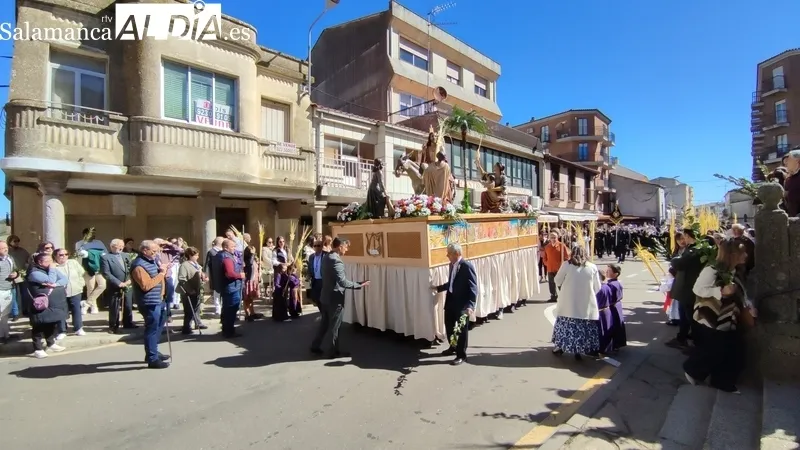 Procesión de 'la borriquilla' en Vitigudino / CORRAL